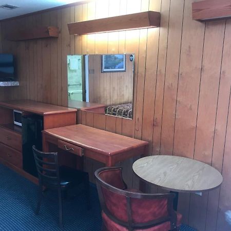 Pinelodge Motel Baxley ภายนอก รูปภาพ