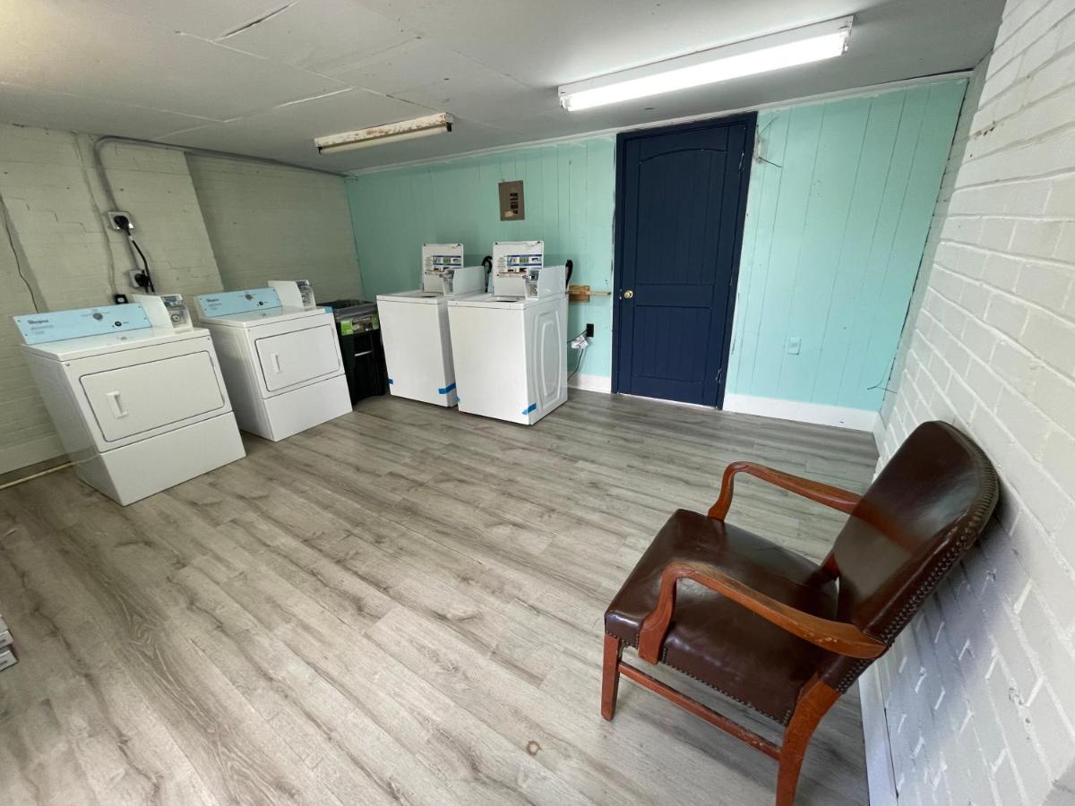 Pinelodge Motel Baxley ภายนอก รูปภาพ