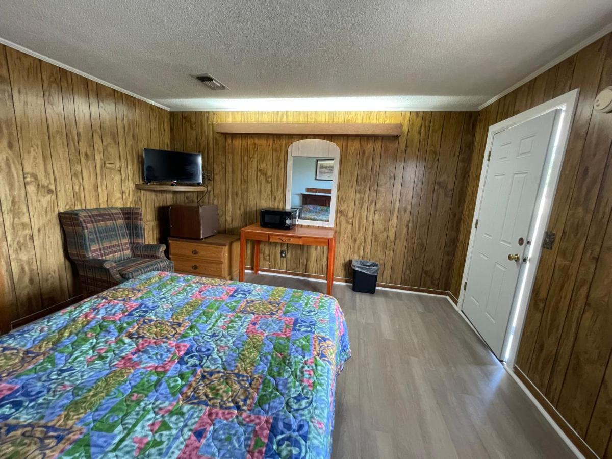 Pinelodge Motel Baxley ภายนอก รูปภาพ