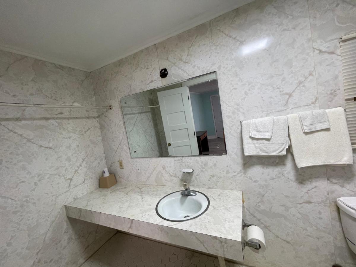 Pinelodge Motel Baxley ภายนอก รูปภาพ