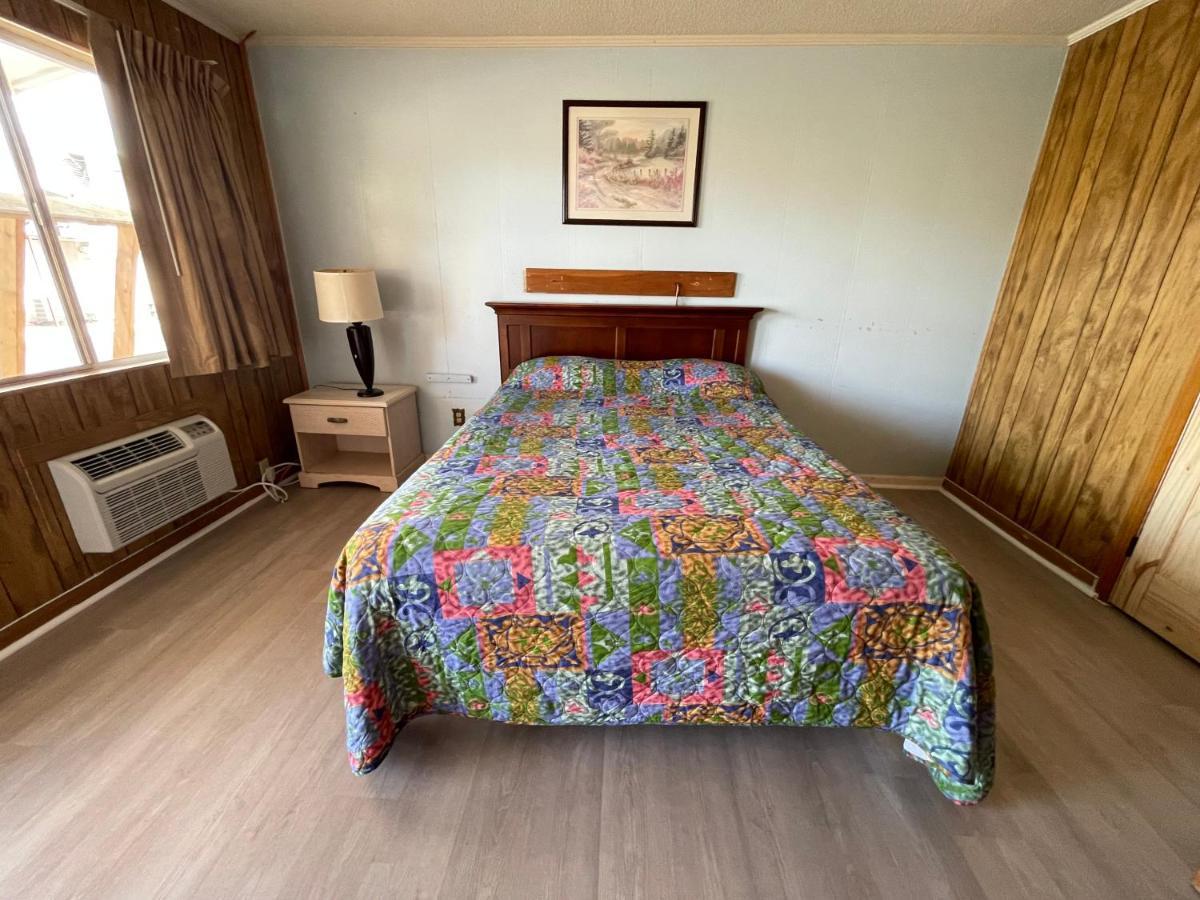 Pinelodge Motel Baxley ภายนอก รูปภาพ