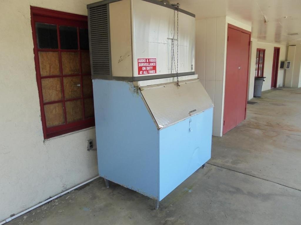 Pinelodge Motel Baxley ภายนอก รูปภาพ